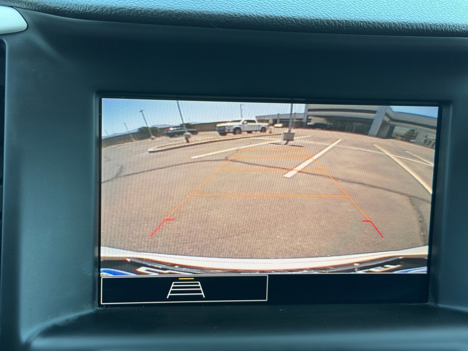 Used 2024 GMC Terrain SLE FWD image 19
