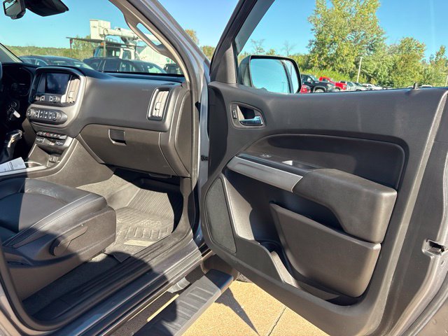 Used 2022 Chevrolet Colorado LT w/ Luxury Package AWD/4WD image 44