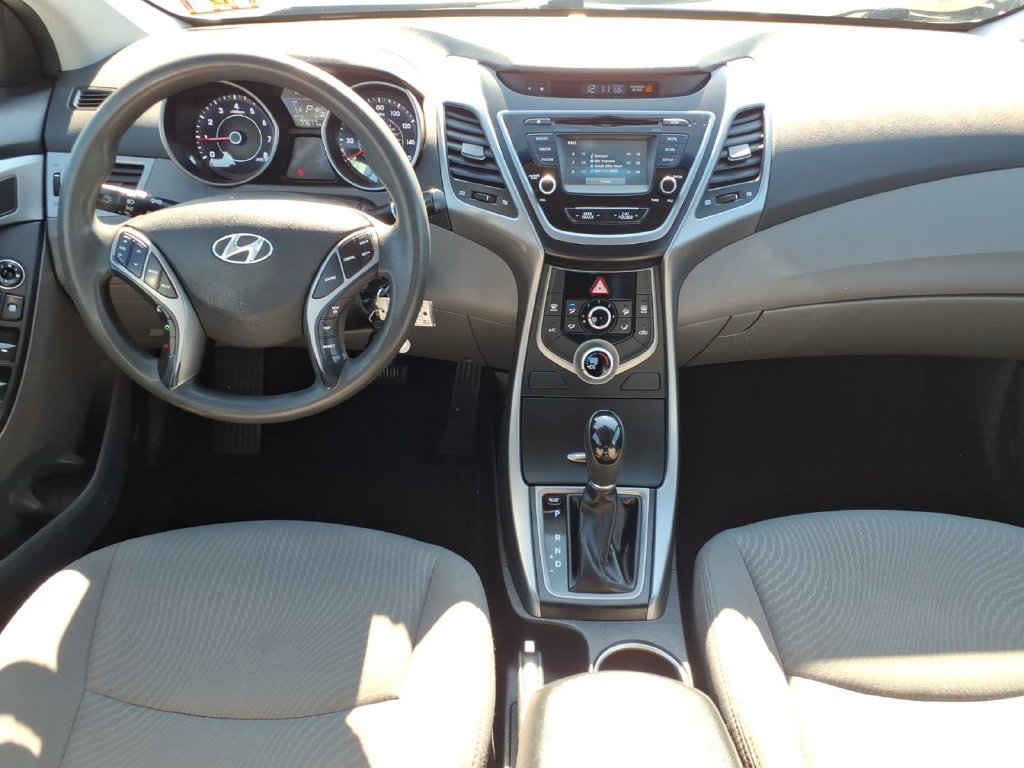 Used 2015 Hyundai Elantra SE w/ Option Group 02 FWD image 15