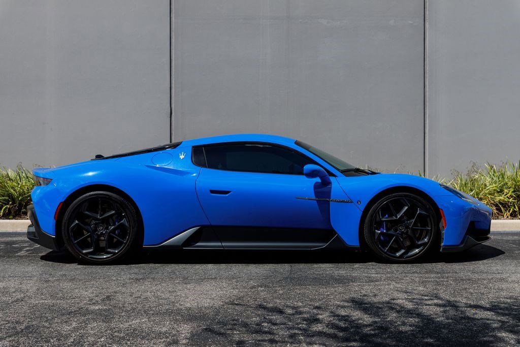 Certified 2022 Maserati MC20 Coupe RWD image 6