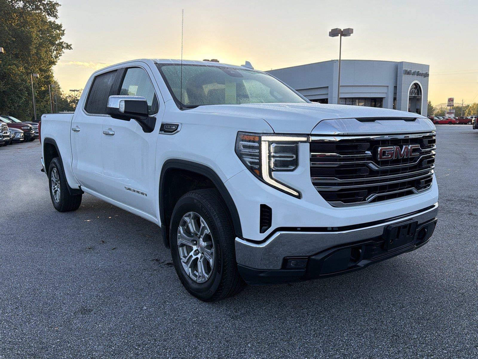 Used 2025 GMC Sierra 1500 SLT AWD/4WD image 3