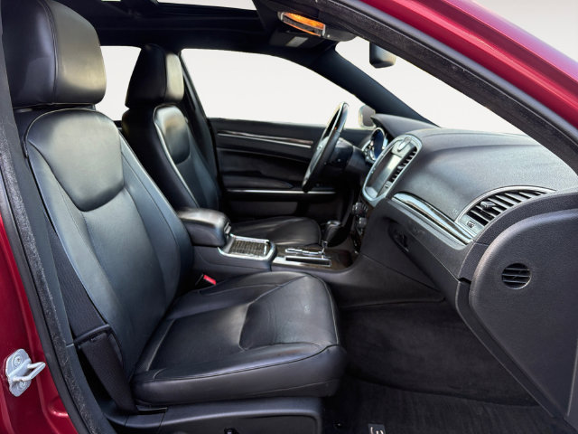 Used 2013 Chrysler 300 C RWD image 15