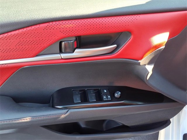 Used 2025 Toyota Camry XSE image 13