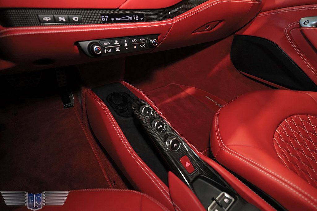 Used 2021 Ferrari F8 Tributo RWD image 28