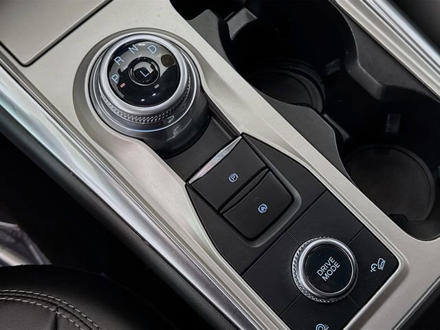 Used 2022 Ford Explorer XLT w/ Equipment Group 202A image 18