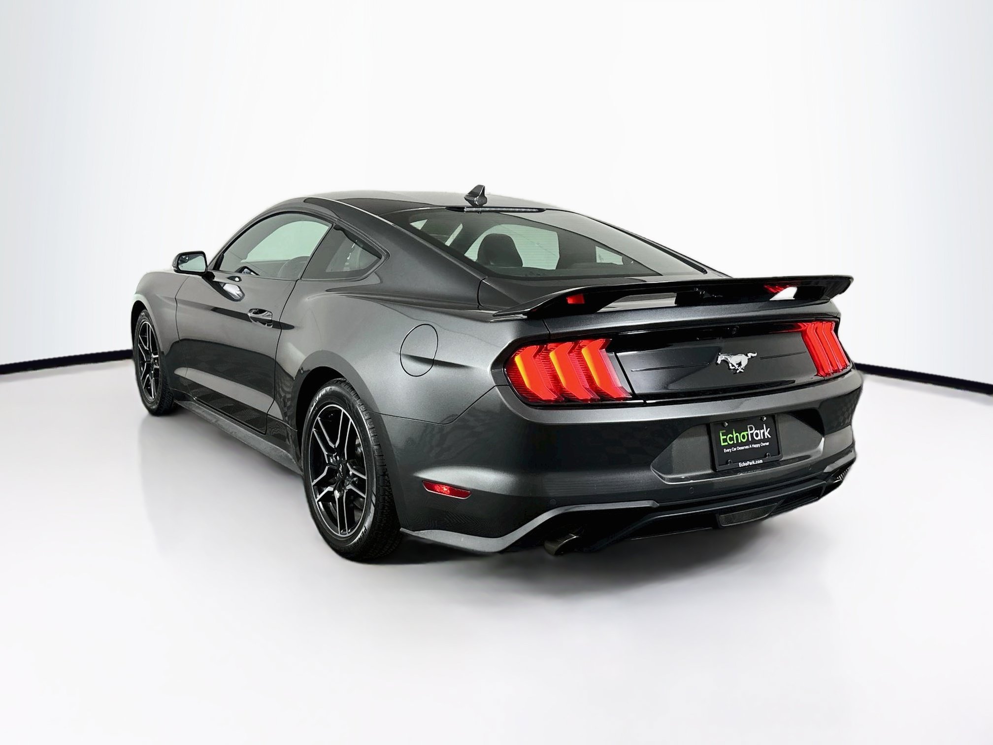 Used 2020 Ford Mustang Premium RWD image 5