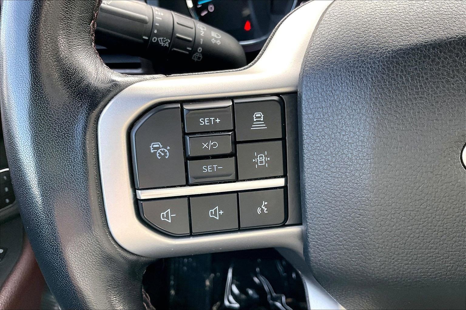 Used 2023 Ford Expedition Limited image 18