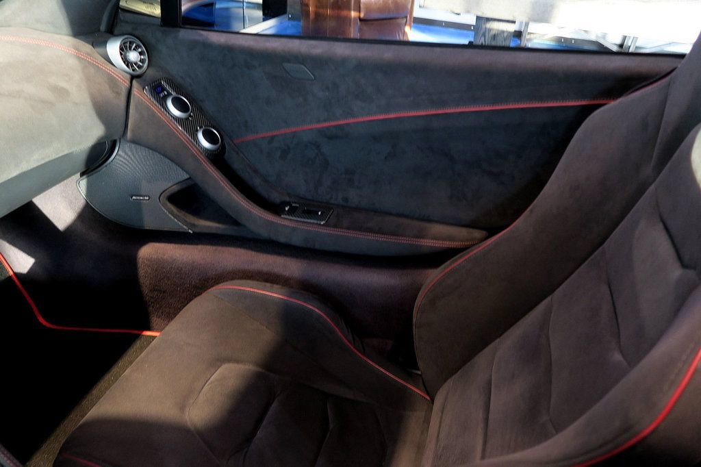 Used 2015 McLaren 650S Spider RWD image 22