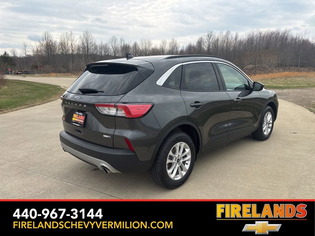 Used 2020 Ford Escape SE image 9