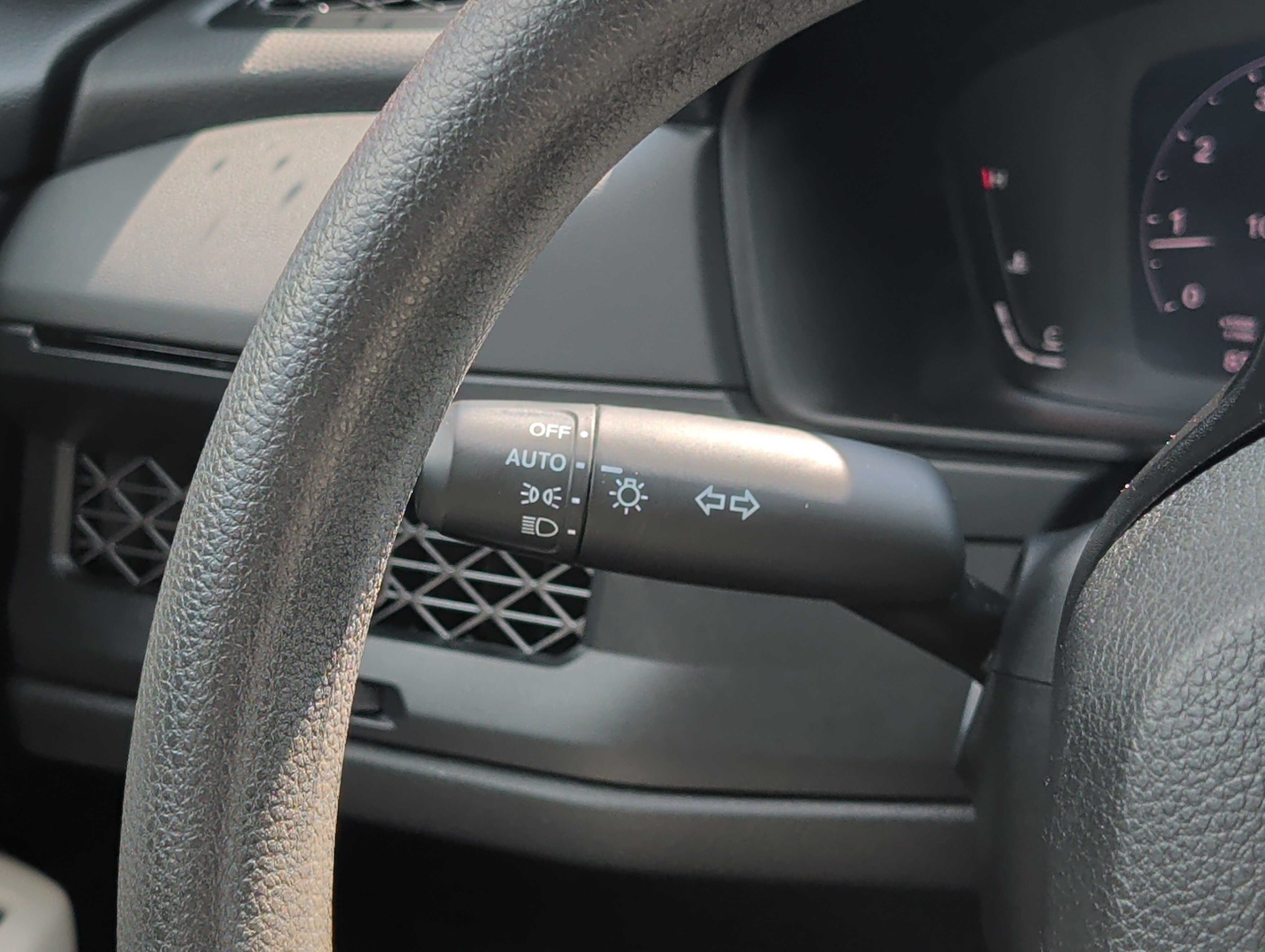 Certified 2024 Honda Accord EX image 29