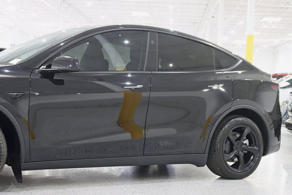 Used 2026 Tesla Model Y AWD image 3