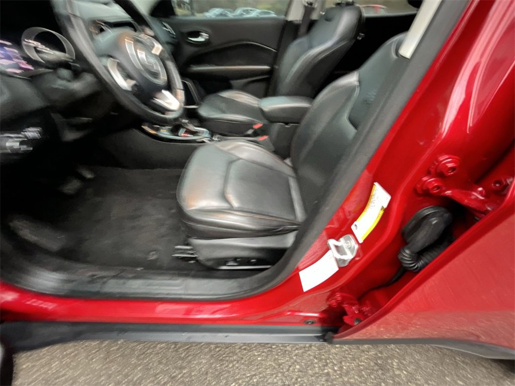 Used 2020 Jeep Compass Limited image 12