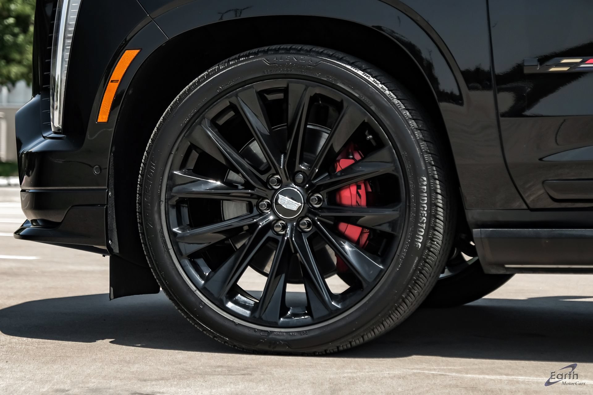 Used 2026 Cadillac Escalade V w/ LPO, ONYX Package AWD/4WD image 93