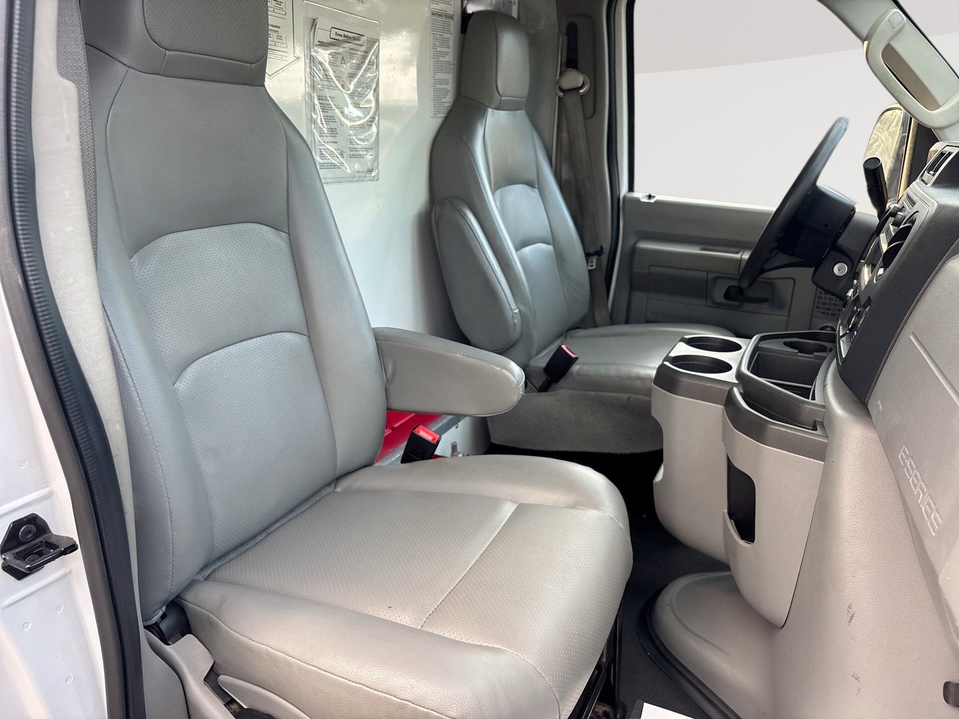 Used 2021 Ford E-350 and Econoline 350 Super Duty RWD image 24