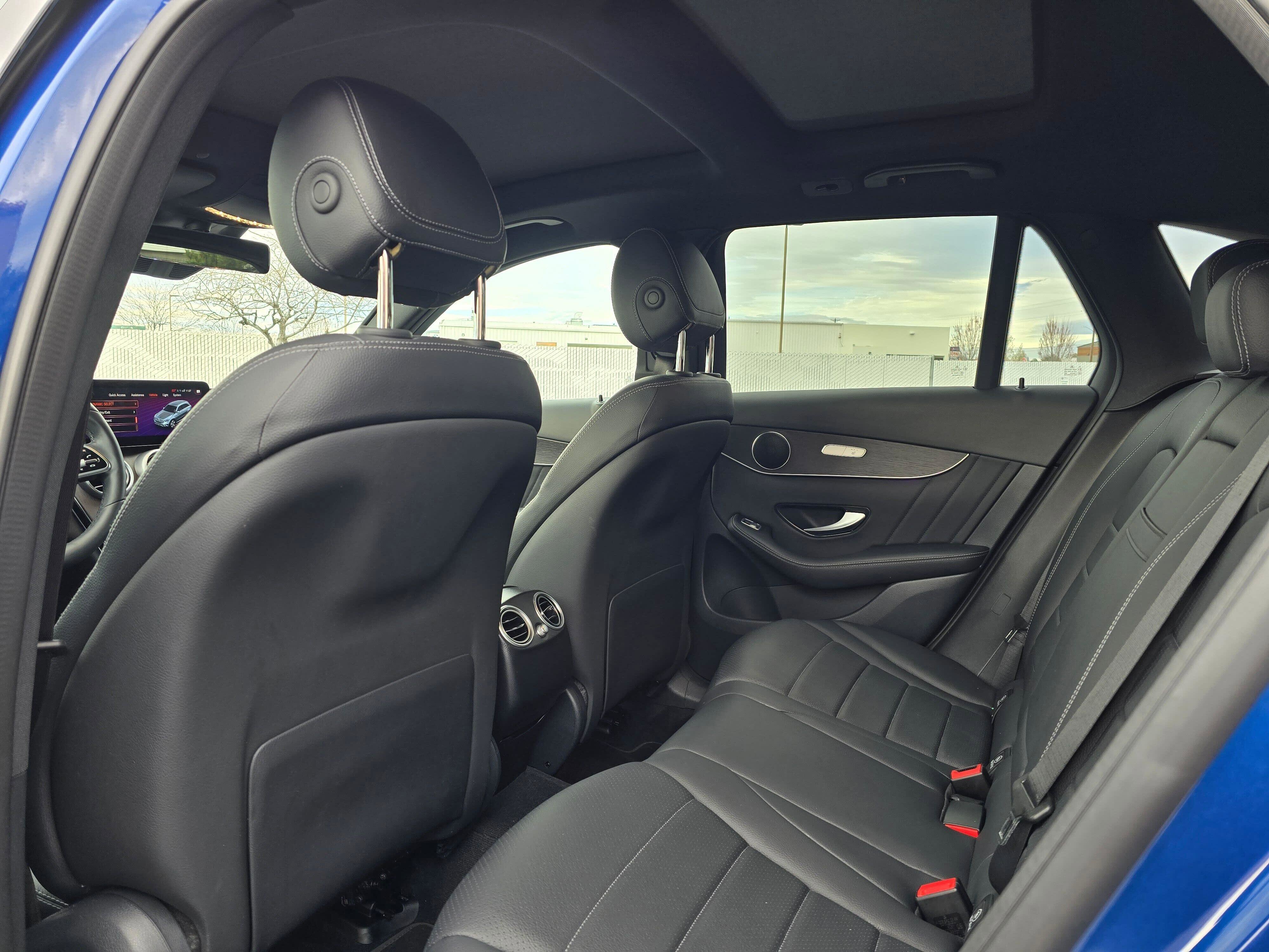 Used 2022 Mercedes-Benz GLC 300 4MATIC image 11