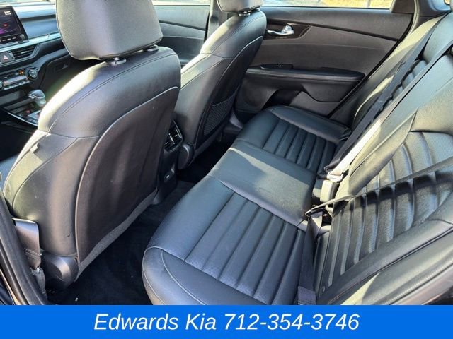 Used 2022 Kia Forte GT-Line w/ GT-Line Premium Package image 17