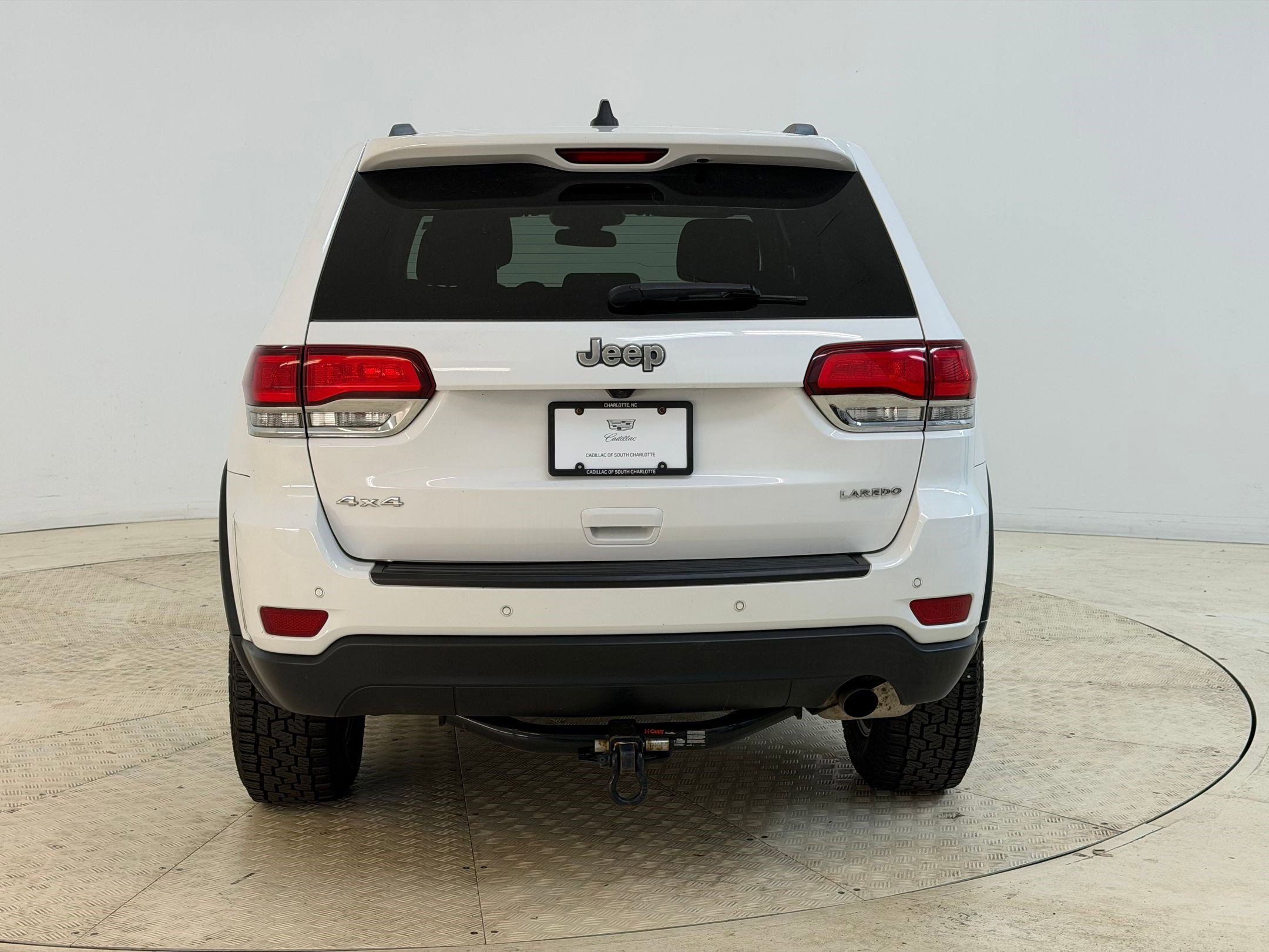 Used 2021 Jeep Grand Cherokee Laredo image 10