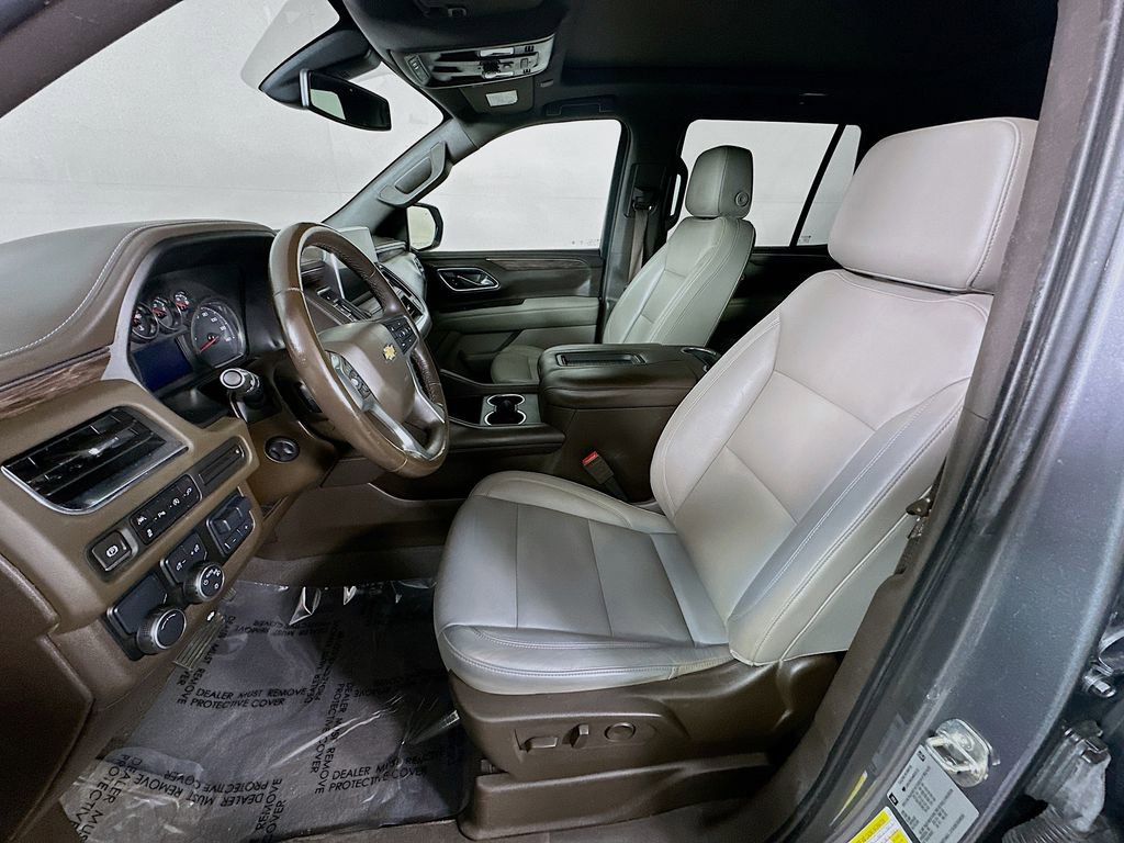 Used 2021 Chevrolet Tahoe LT w/ LT Signature Package RWD image 16