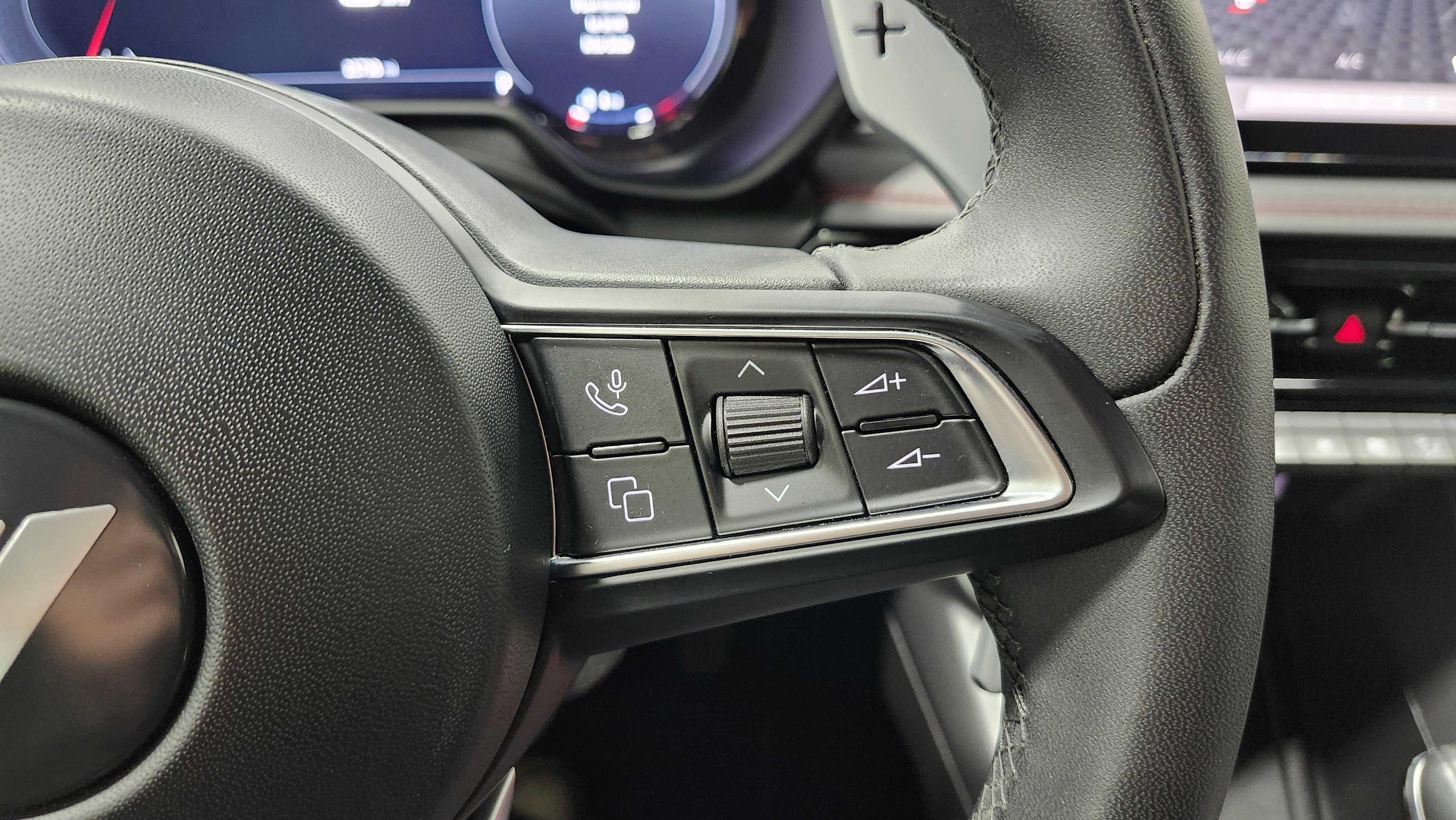 Used 2024 Dodge Hornet R/T image 36