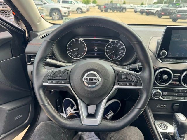Used 2020 Nissan Sentra SR w/ Premium Package FWD image 18