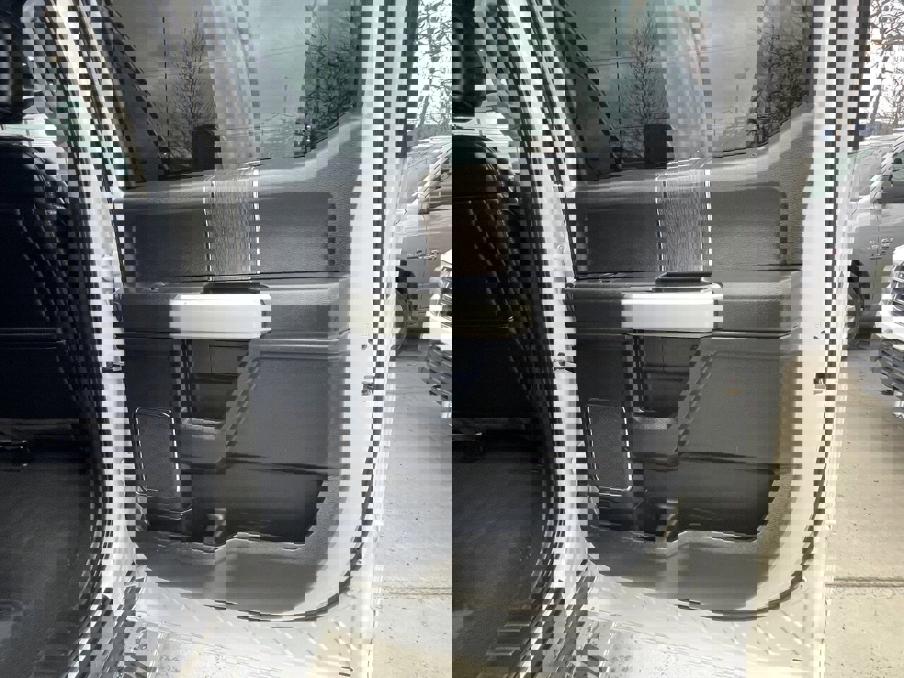 Used 2020 Ford F250 Lariat w/ Lariat Value Package image 25