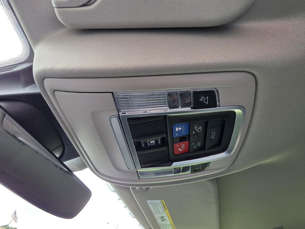 Used 2022 RAM 1500 Laramie AWD/4WD image 28