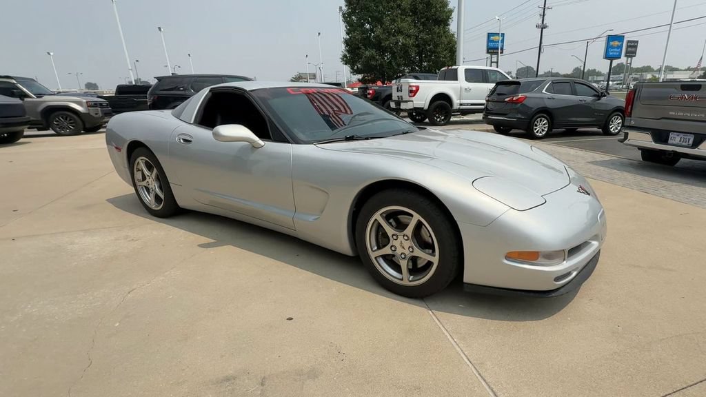 Used 1999 Chevrolet Corvette Coupe w/ Memory Pkg RWD image 2