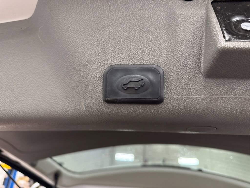 Used 2017 GMC Acadia Limited SLT image 14