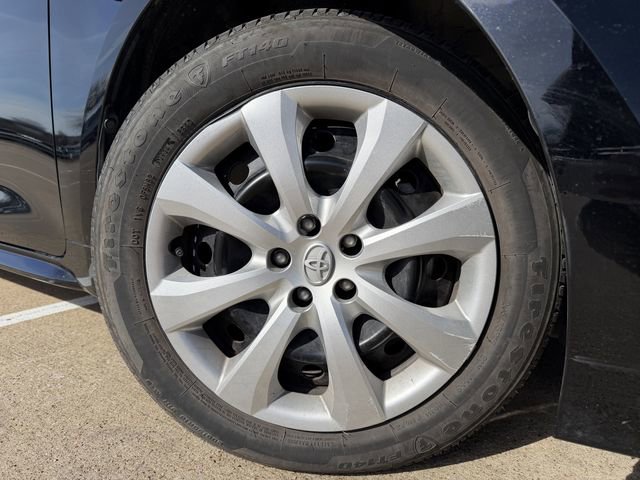 Certified 2025 Toyota Corolla LE image 10