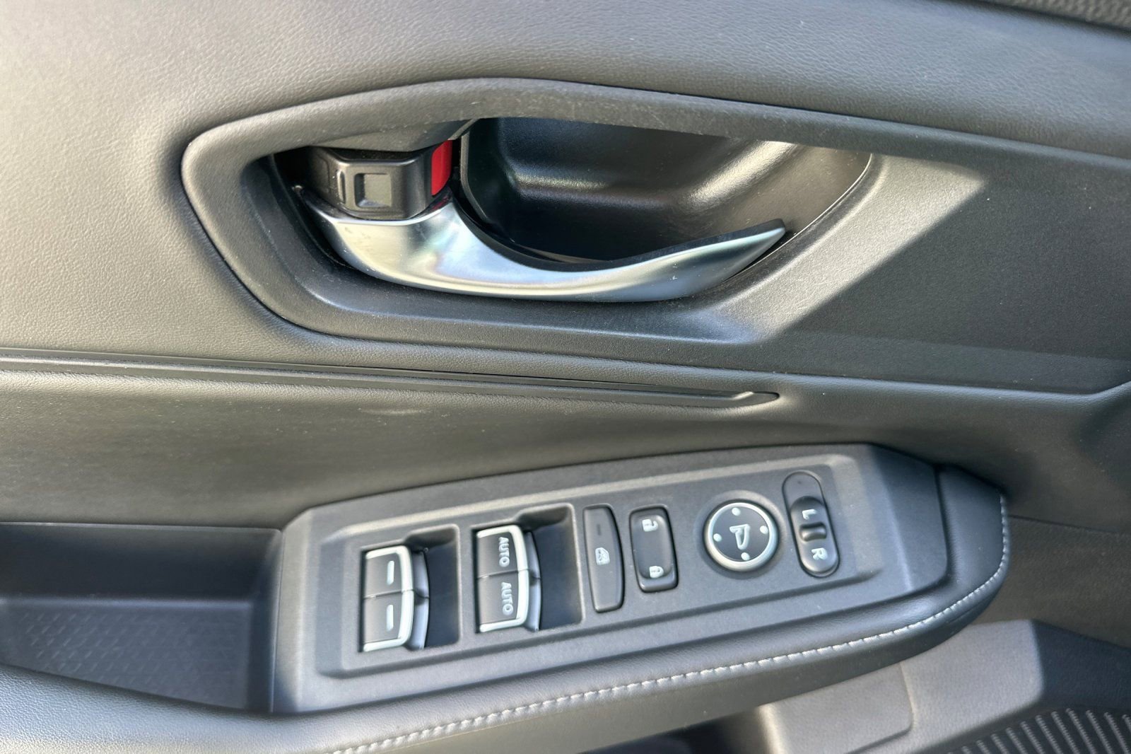 Used 2023 Honda Accord Sport image 12