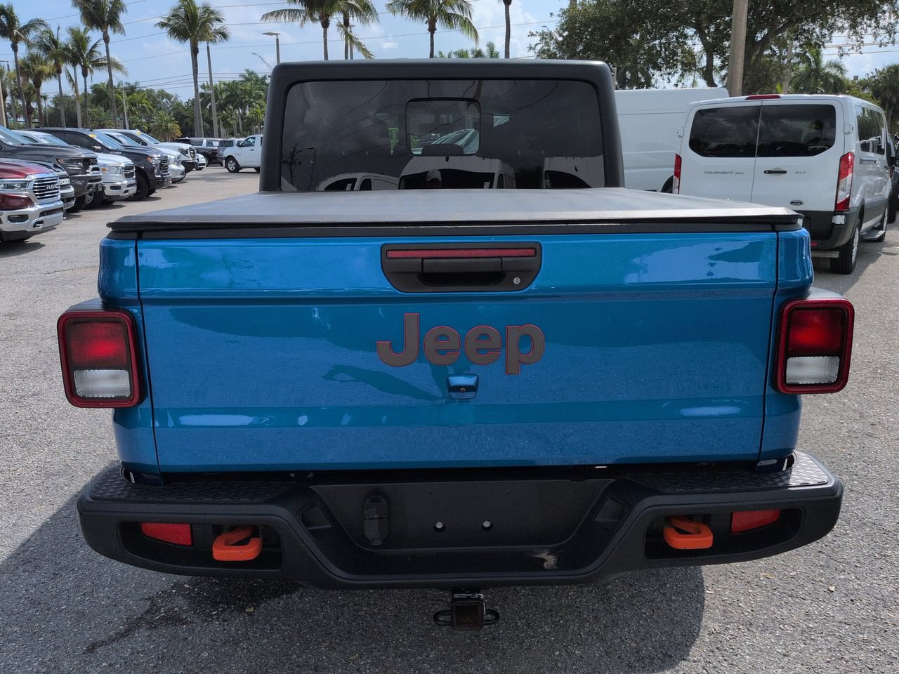 Used 2023 Jeep Gladiator Mojave AWD/4WD image 6