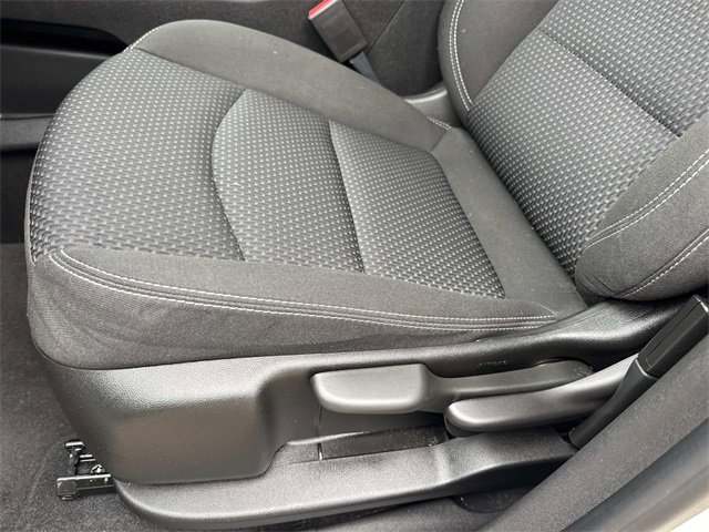 Used 2022 GMC Terrain SLE image 21