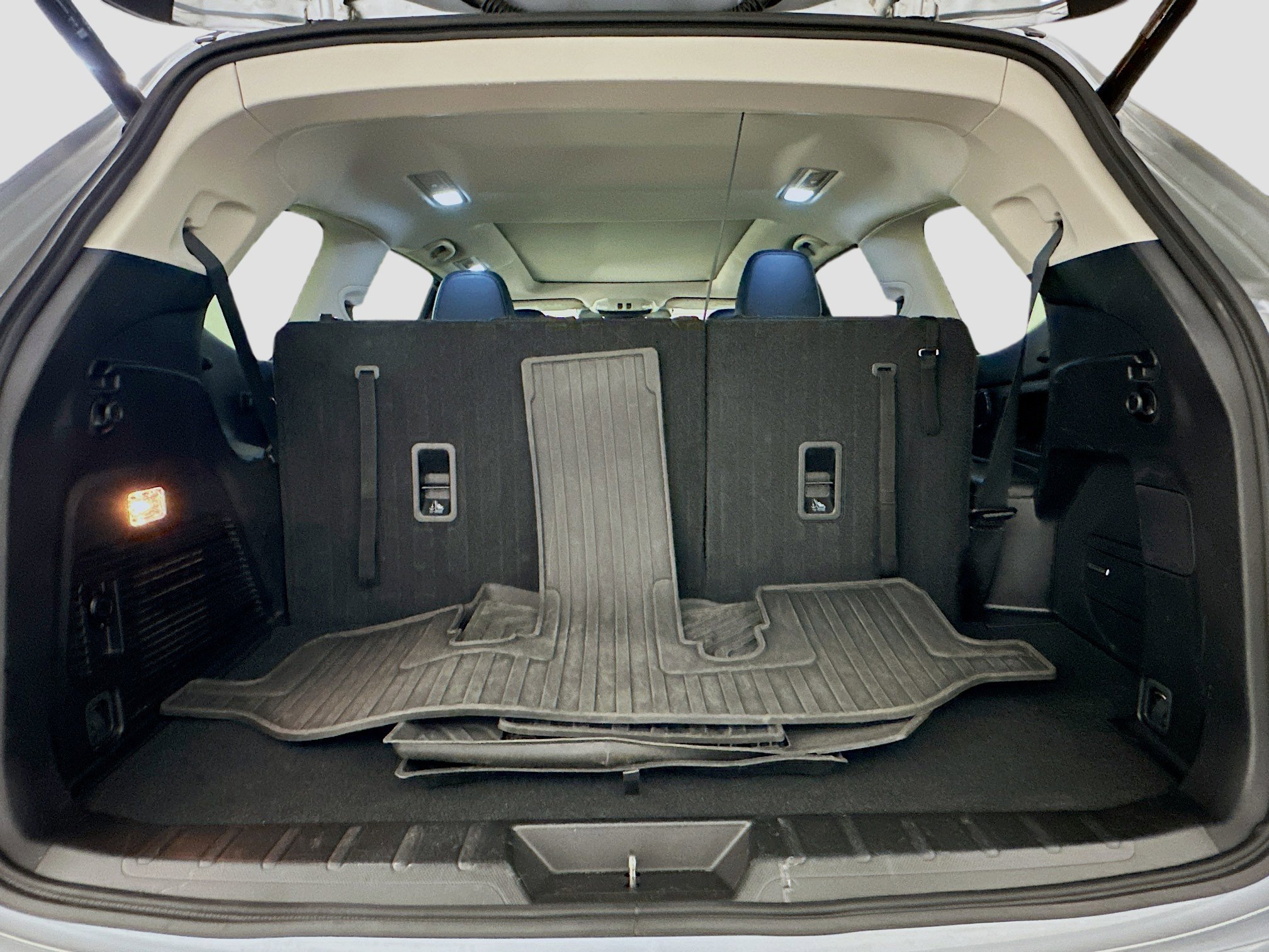 Used 2023 Subaru Ascent Limited w/ Technology Package image 32