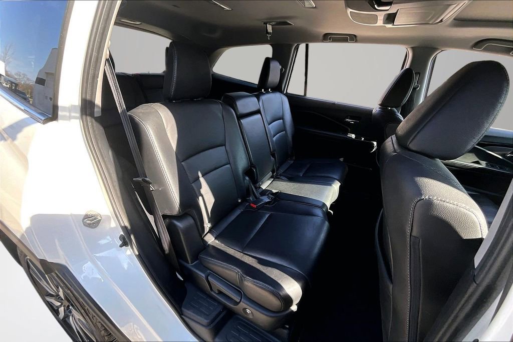 Used 2019 Honda Pilot Touring image 25