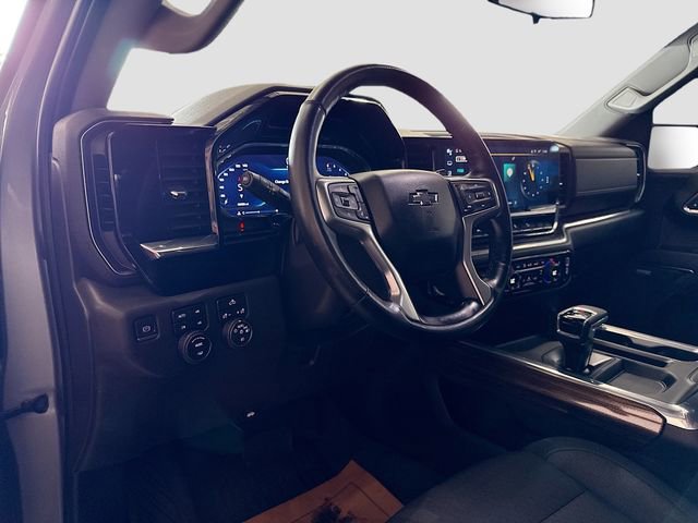 Used 2023 Chevrolet Silverado 1500 LT Trail Boss w/ Convenience Package II AWD/4WD image 10