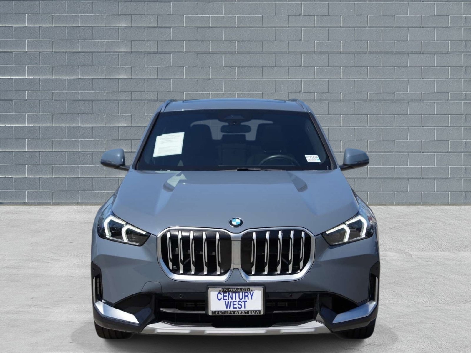 Used 2025 BMW X1 xDrive28i w/ Convenience Package AWD/4WD image 2