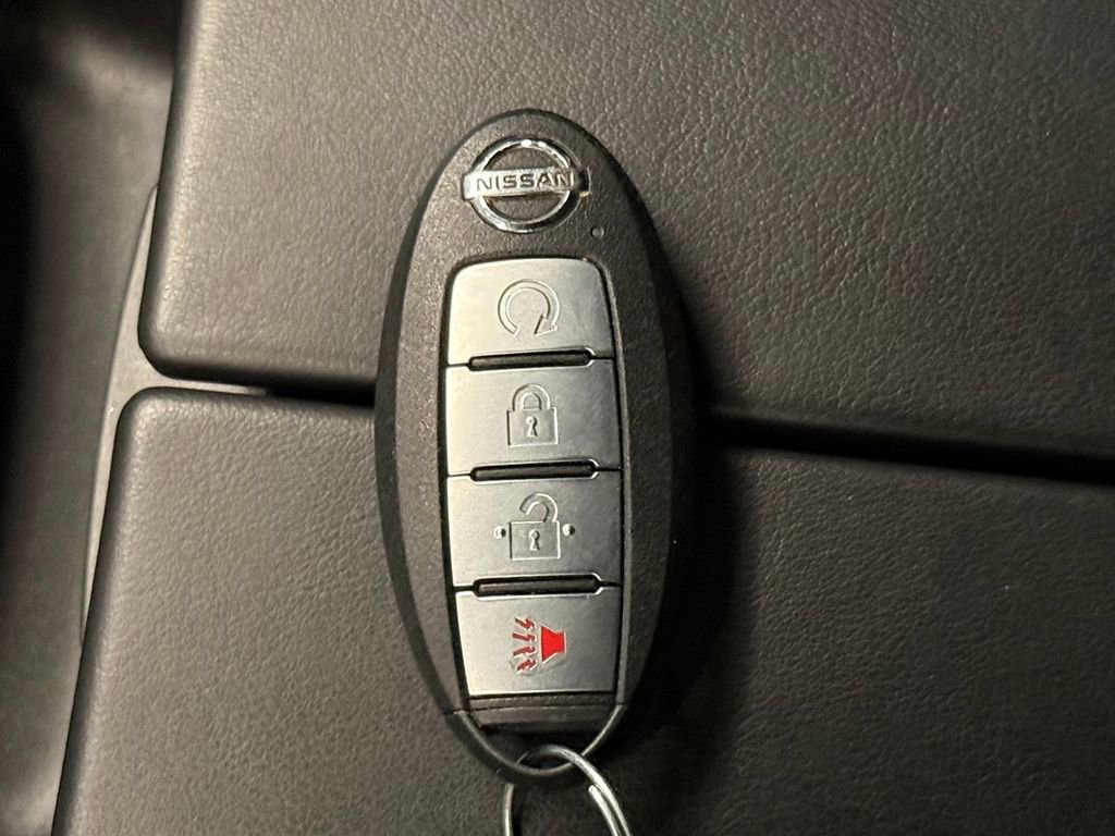 Used 2021 Nissan Rogue SV AWD/4WD image 18