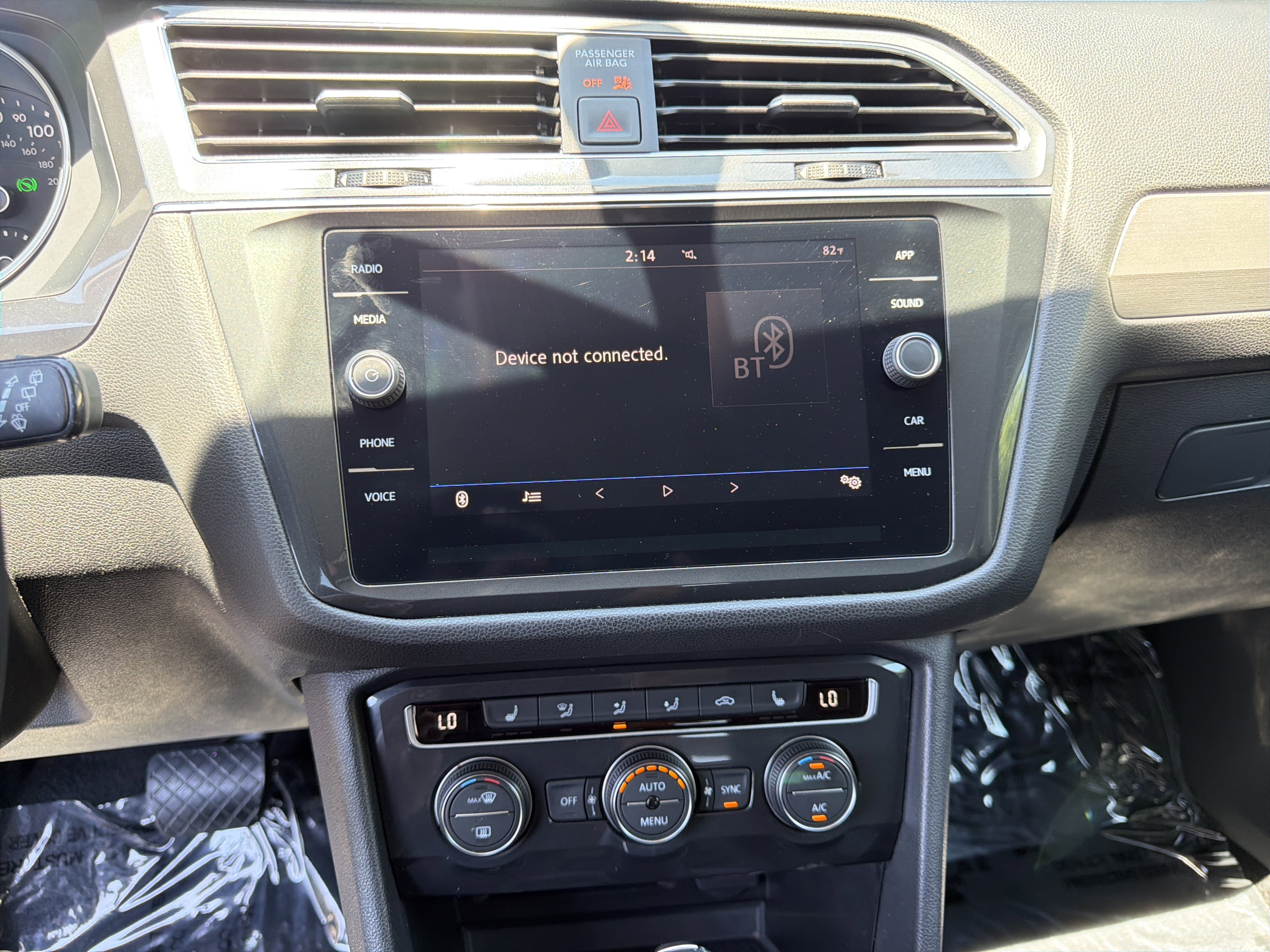 Used 2019 Volkswagen Tiguan SE FWD image 28