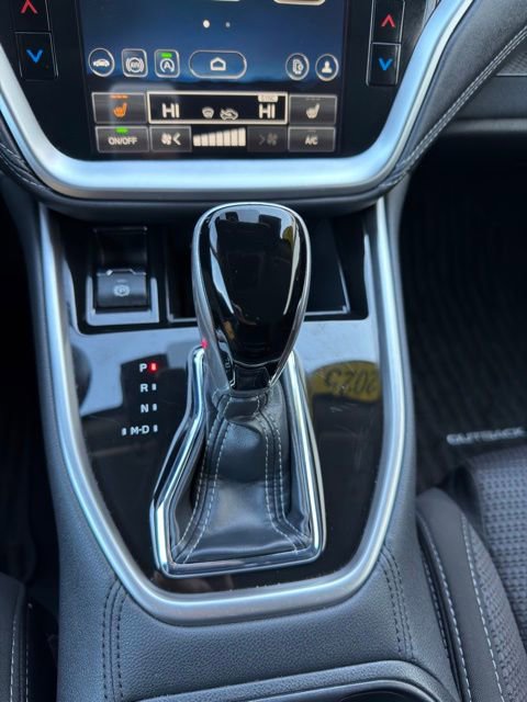 Used 2025 Subaru Outback Premium image 14