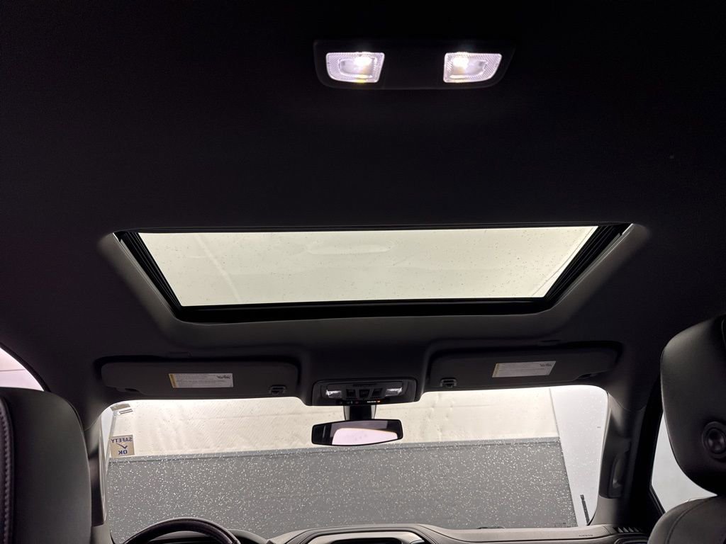 Used 2020 Chevrolet Silverado 1500 LT Trail Boss image 32