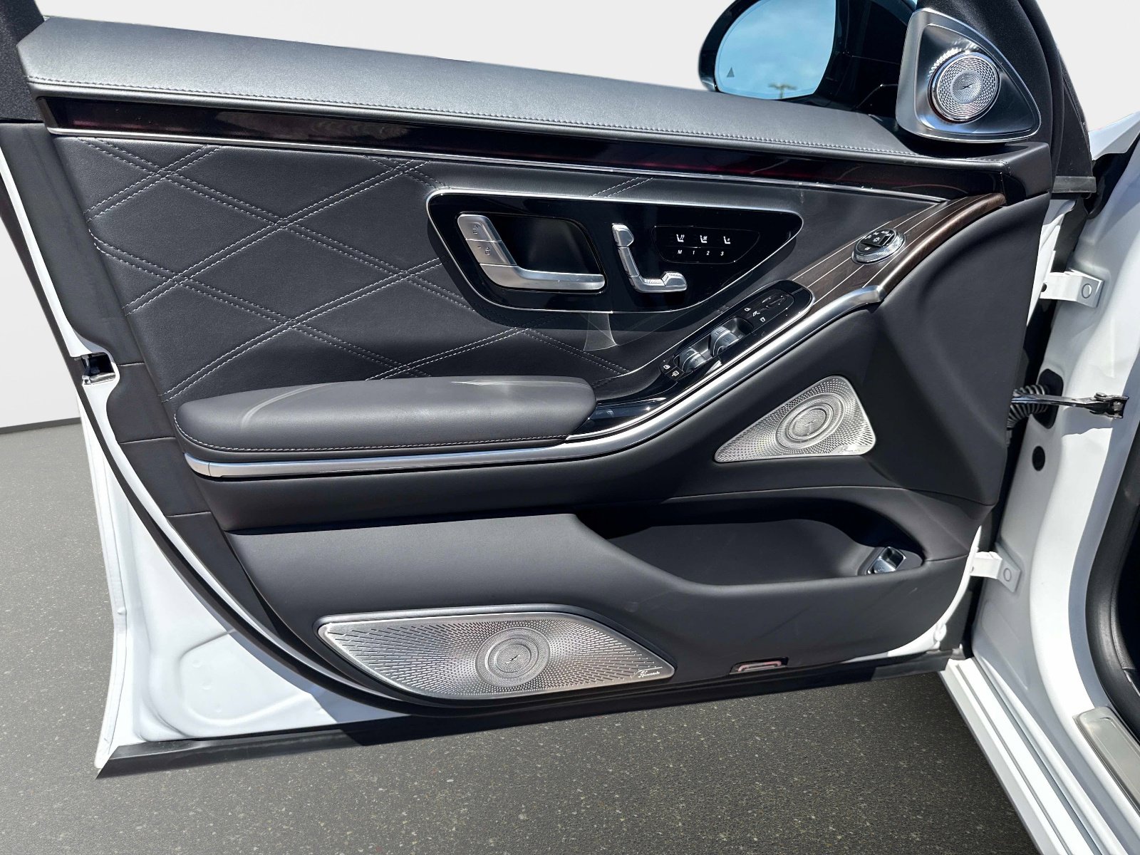 New 2026 Mercedes-Benz Maybach S 580 4MATIC image 18