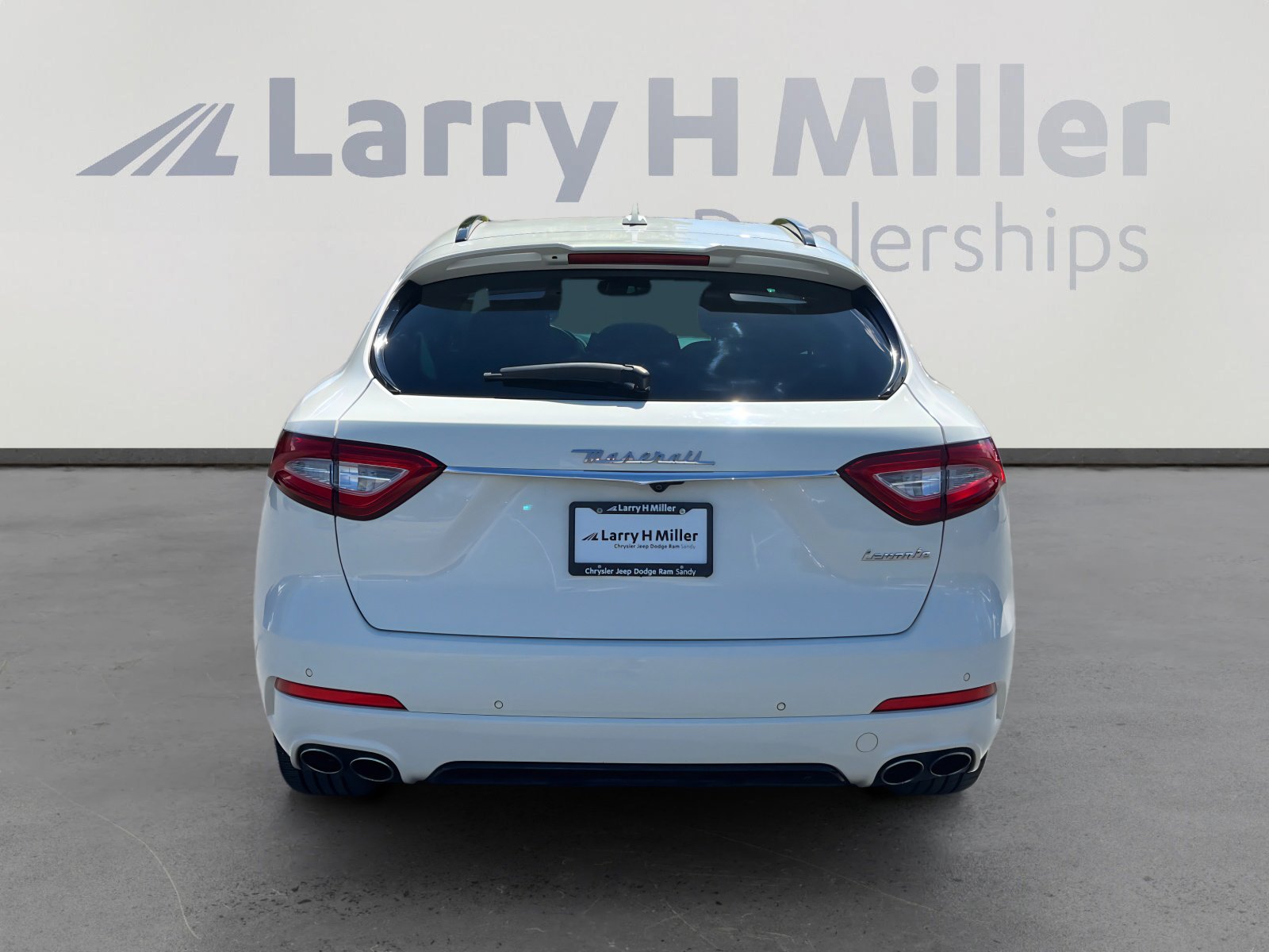 Used 2017 Maserati Levante w/ Sport Package image 4