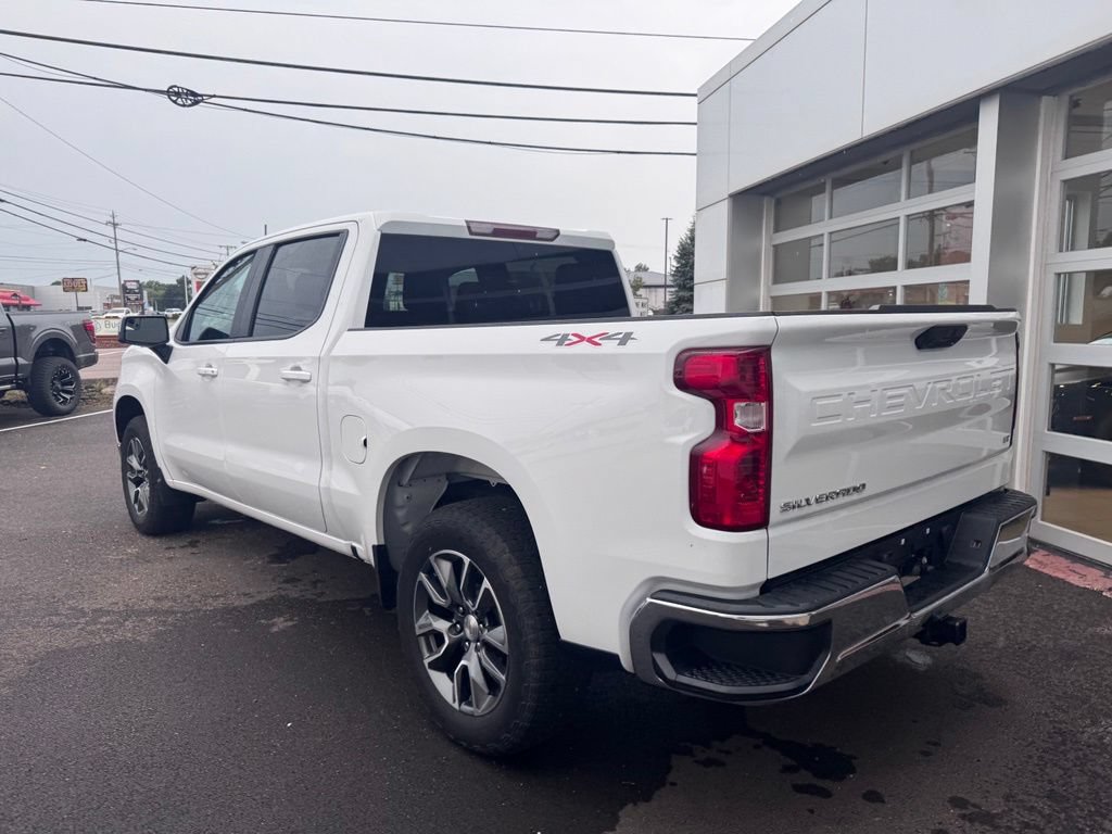 Used 2024 Chevrolet Silverado 1500 LT AWD/4WD image 5