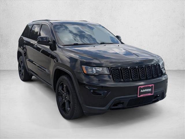 Used 2019 Jeep Grand Cherokee Laredo image 3