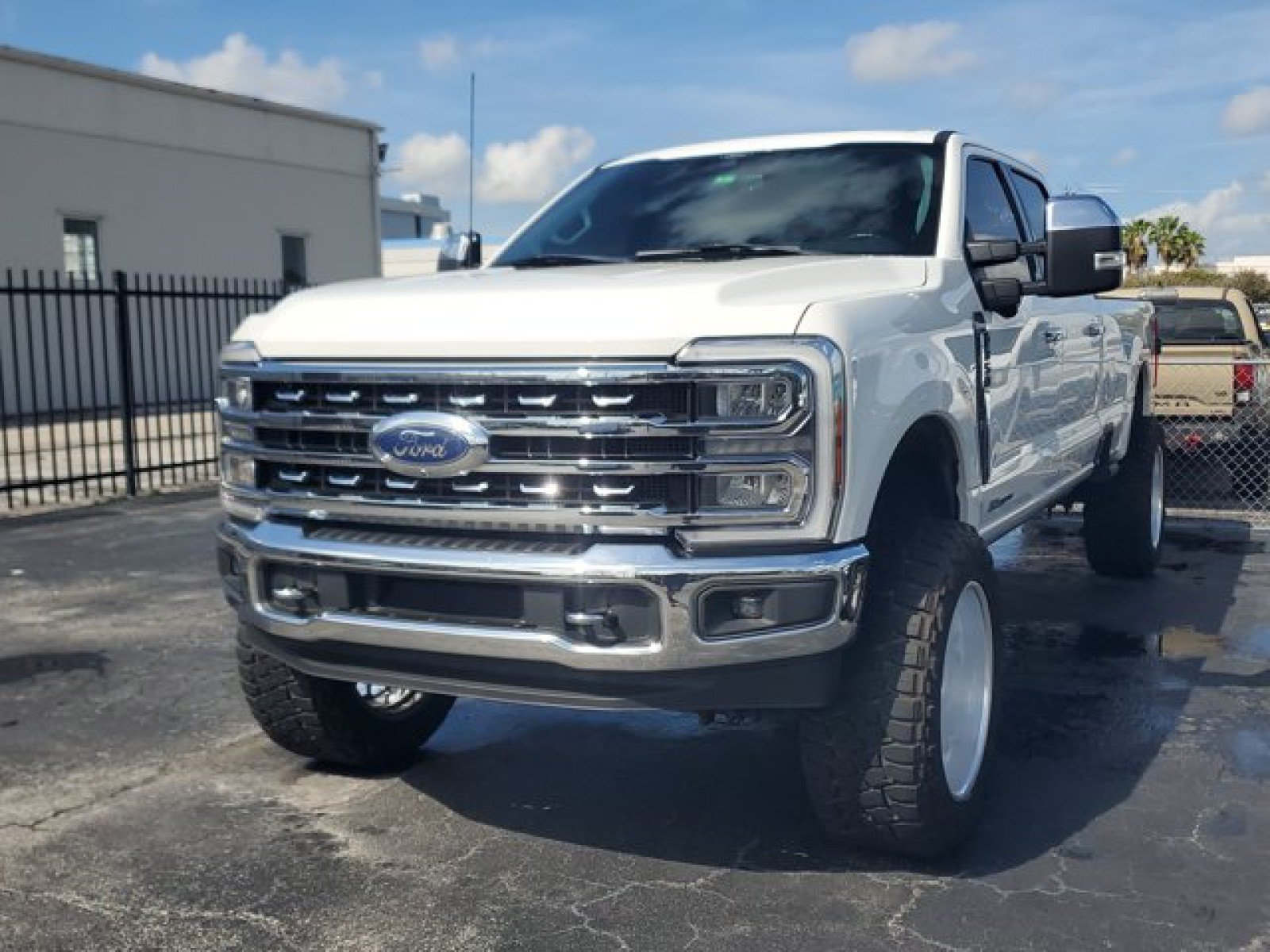 Used 2024 Ford F350 Lariat w/ Chrome Package AWD/4WD image 3