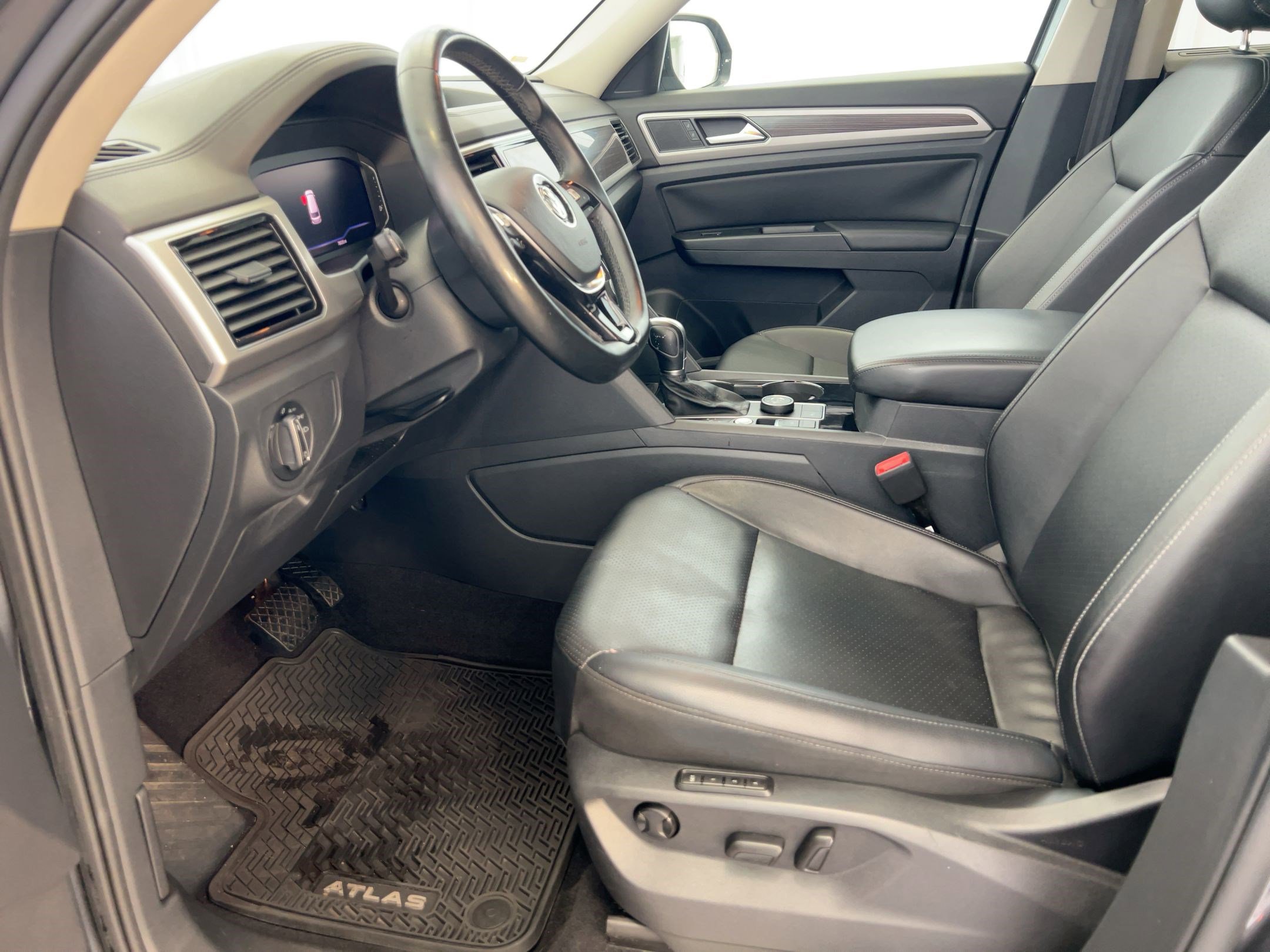 Used 2019 Volkswagen Atlas SEL image 5