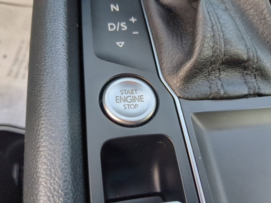 Used 2019 Volkswagen Atlas SE w/ Towing Package image 32