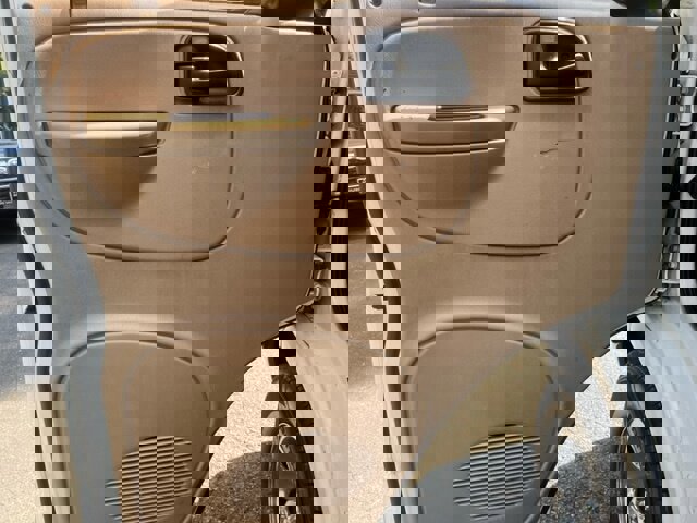 Used 2000 Dodge B1500 image 16