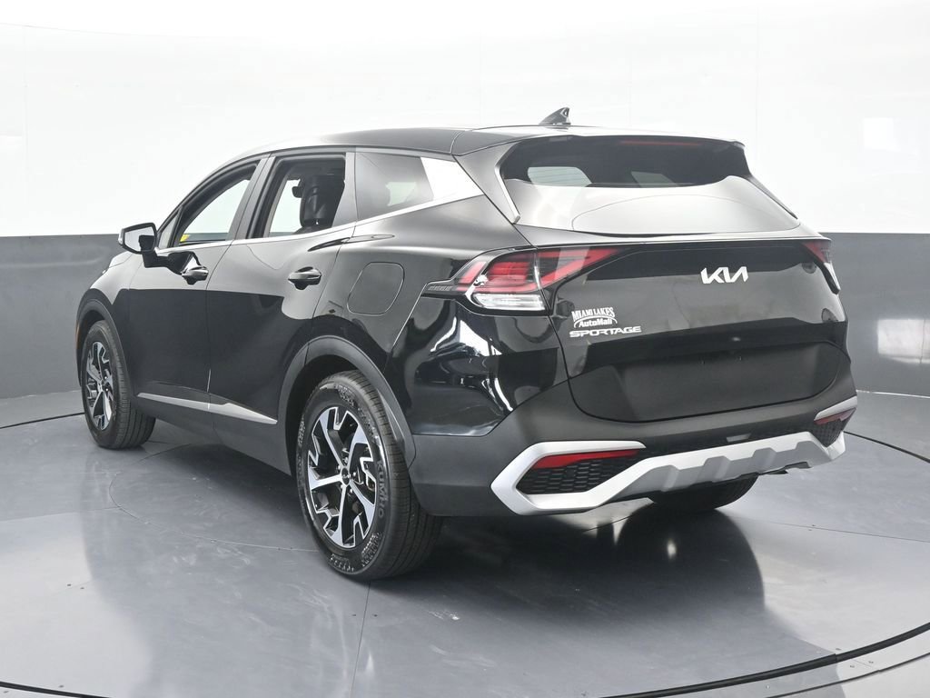Used 2025 Kia Sportage EX image 4