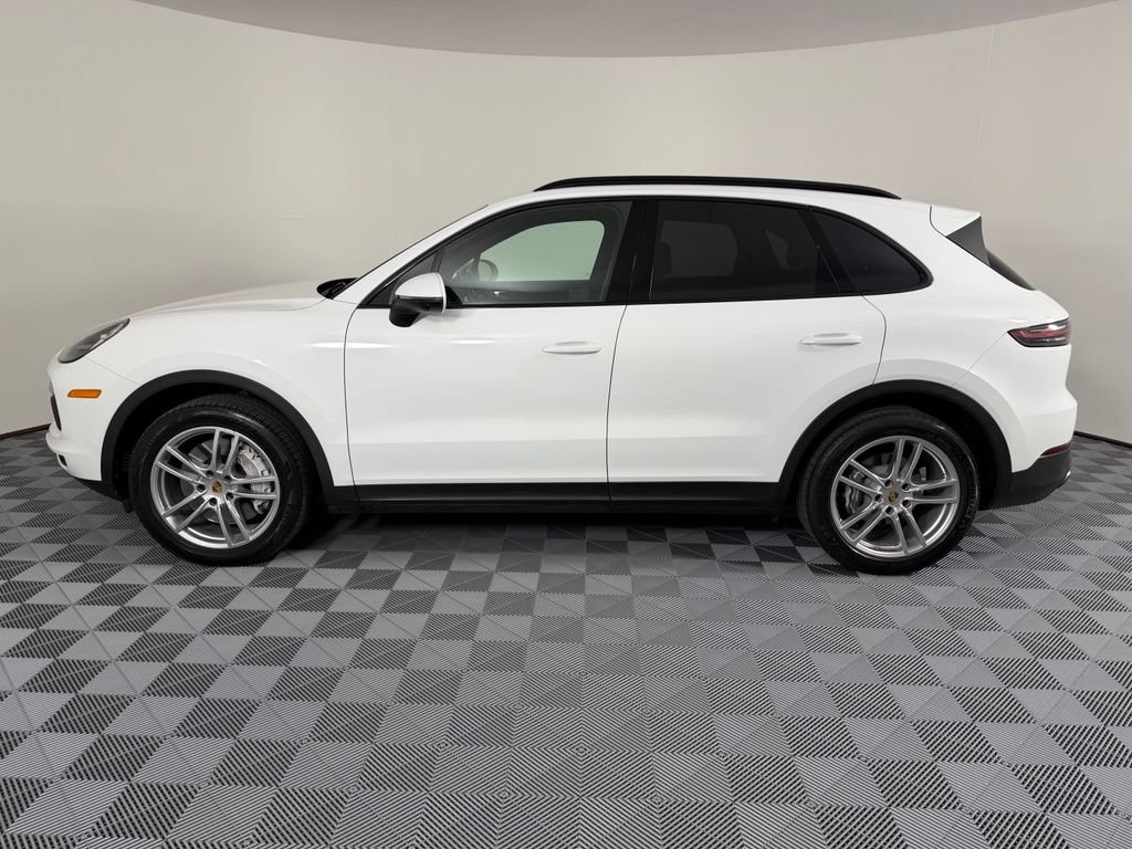 Certified 2023 Porsche Cayenne AWD/4WD image 2